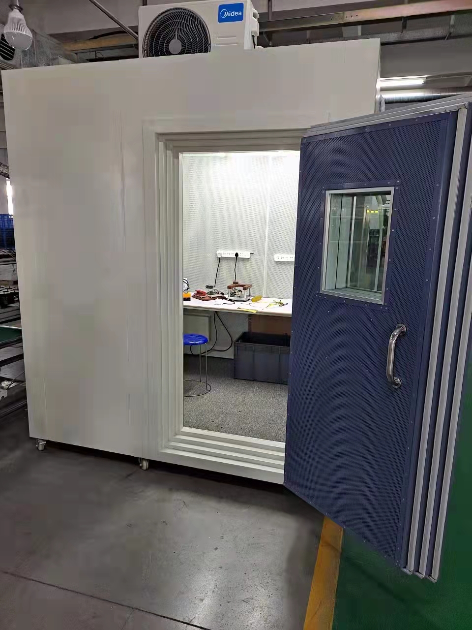 隔音房